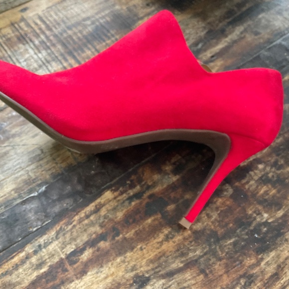 Red Jessica Simpson heels.8. - Picture 6 of 9